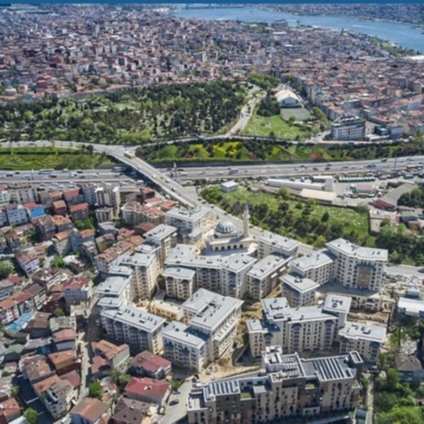 Unmatched Living by the Golden Horn